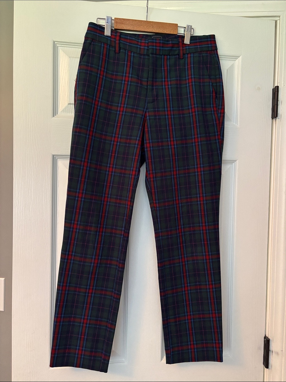 GAP women’s Green Tartan Plaid Chinos